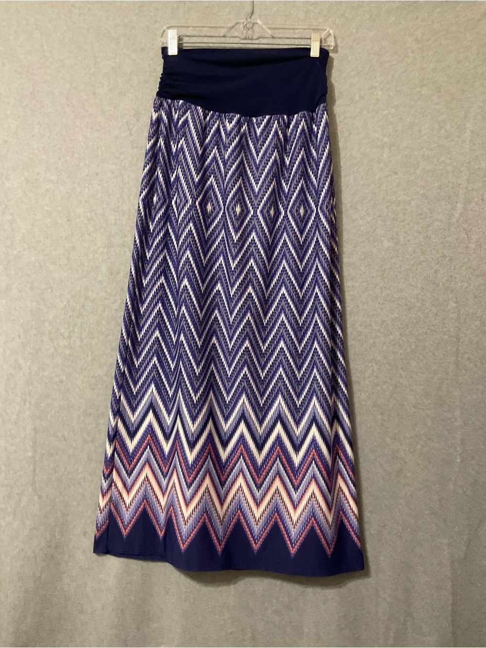 Apt. 9 Chevron Print Maxi Skirt in Navy, White and coral Sz L